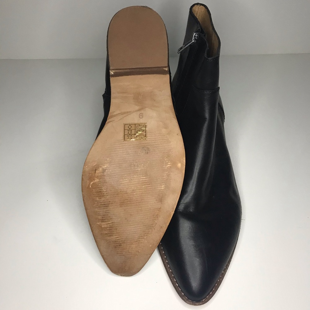 Boots - Picture 6 of 9